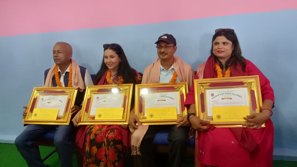 स्थापना दिवसको अबसरमा चार पत्रकार लाई सम्मान