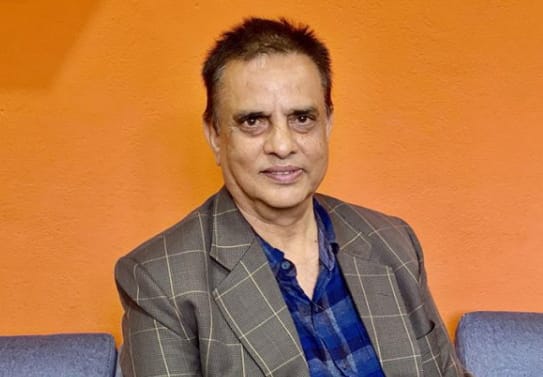 नेपालको चर्चित हास्य कलाकार हरिवंश आचार्य विराटनगर अस्पताल भर्ना