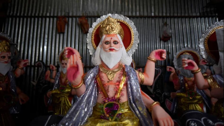 विश्वकर्मा पूजा तथा वास्तु दिवस धूमधामका साथ मनाइँदै
