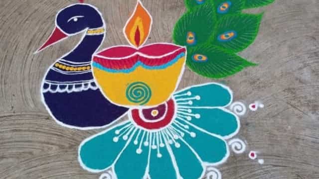 तिहारको रौनक रंगोलीले बढाउँदै, परम्परालाई जीवन्त राख्दै सप्तरीकी तिल्की यादव
