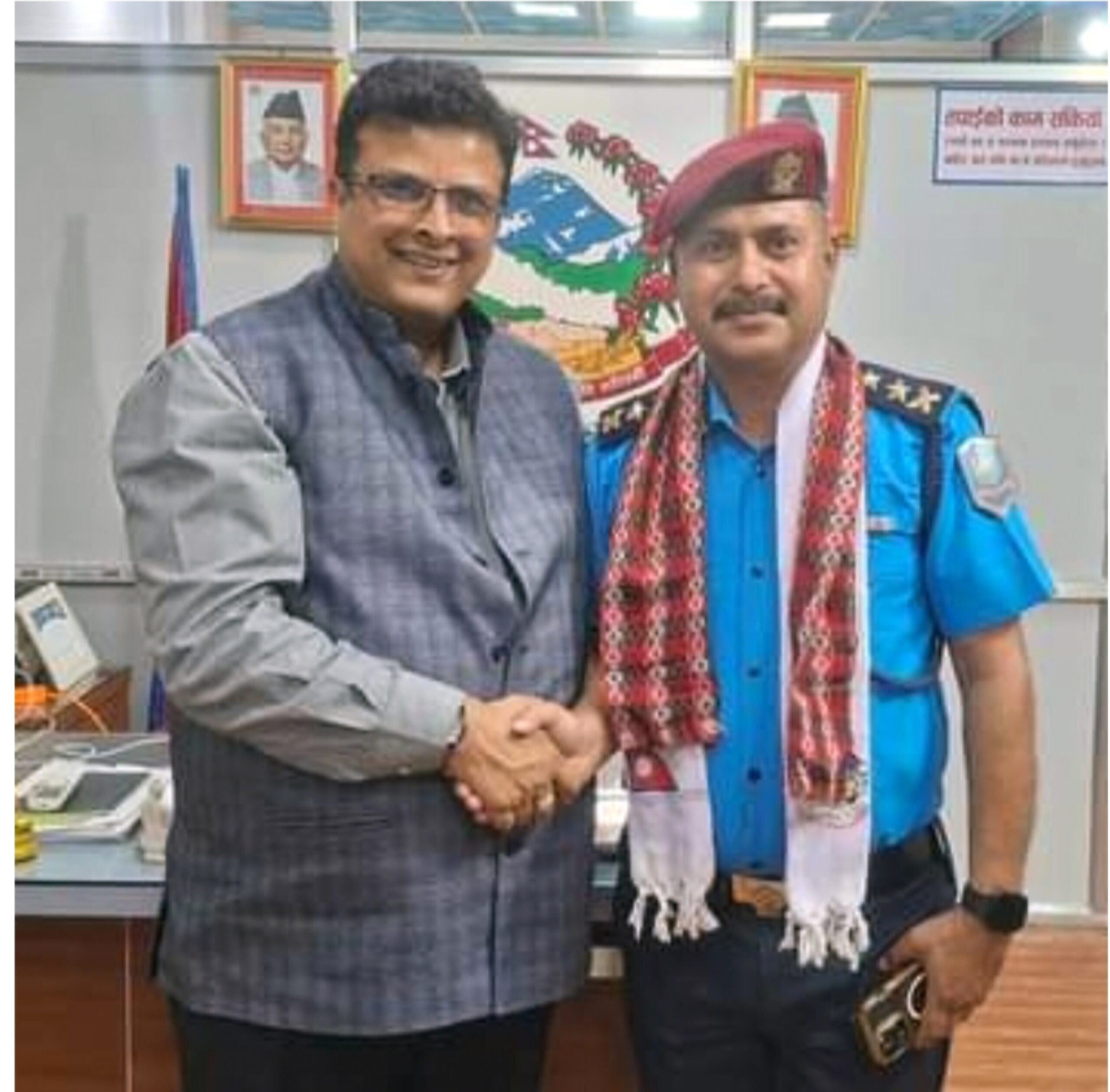 मोरङ प्रहरी प्रमुख एसपी चिमरिया र विराटनगर मेयर कोइरालाबीच शान्ति सुरक्षा विषयमा भेटघाट