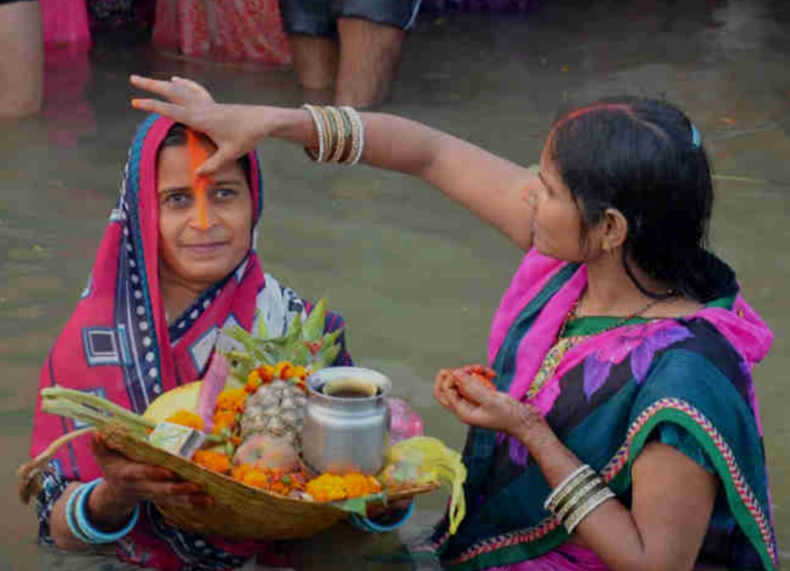 उदाउँदो सूर्यलाई अर्घ्य दिँदै छठपर्व सम्पन्न