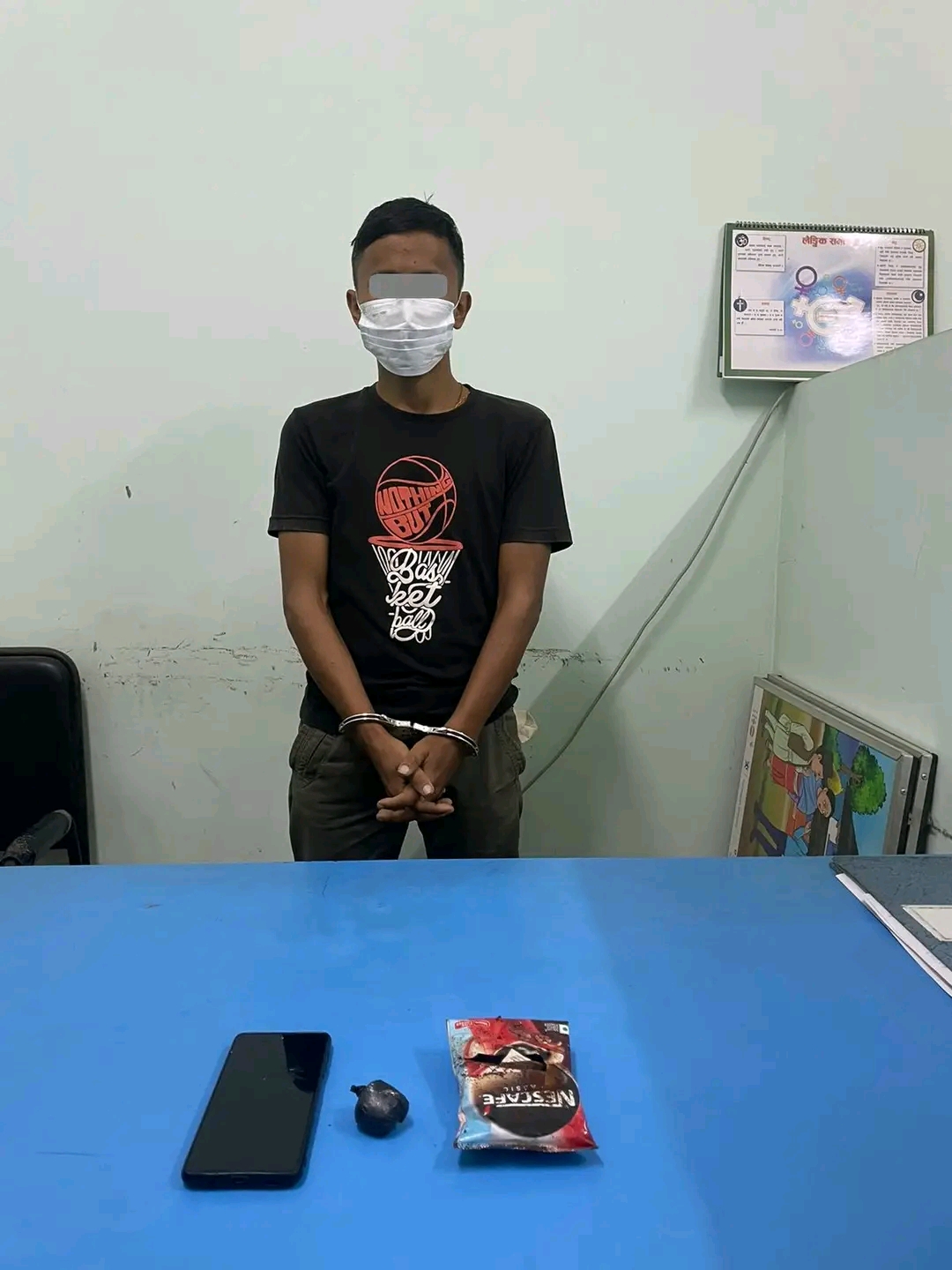 ब्राउन सुगरसहित एक व्यक्ति पक्राउ