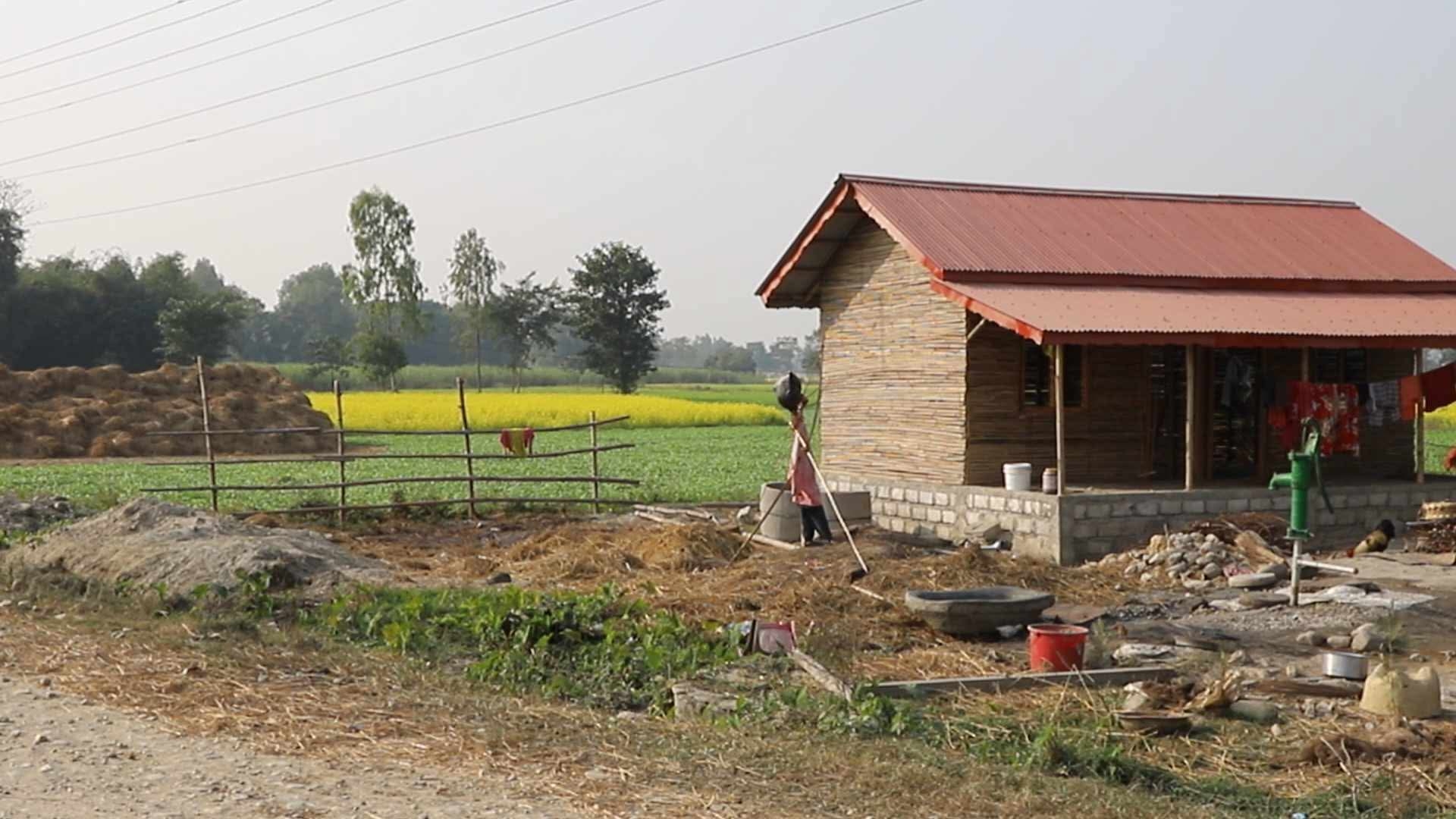 अग्निपीडितकाे घर निर्माणमा ढिलासुस्ती, पीडित परिवारको दैनिकी कष्टकर